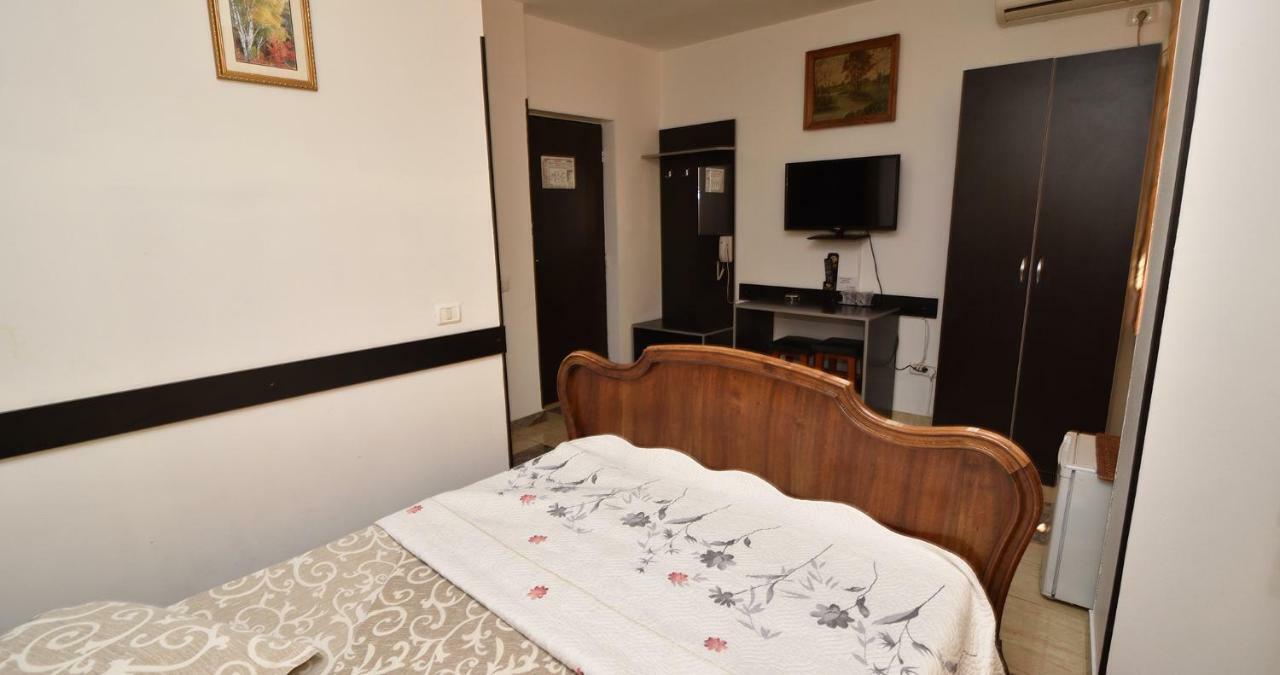 Hotel Taco Bukarest Eksteriør billede