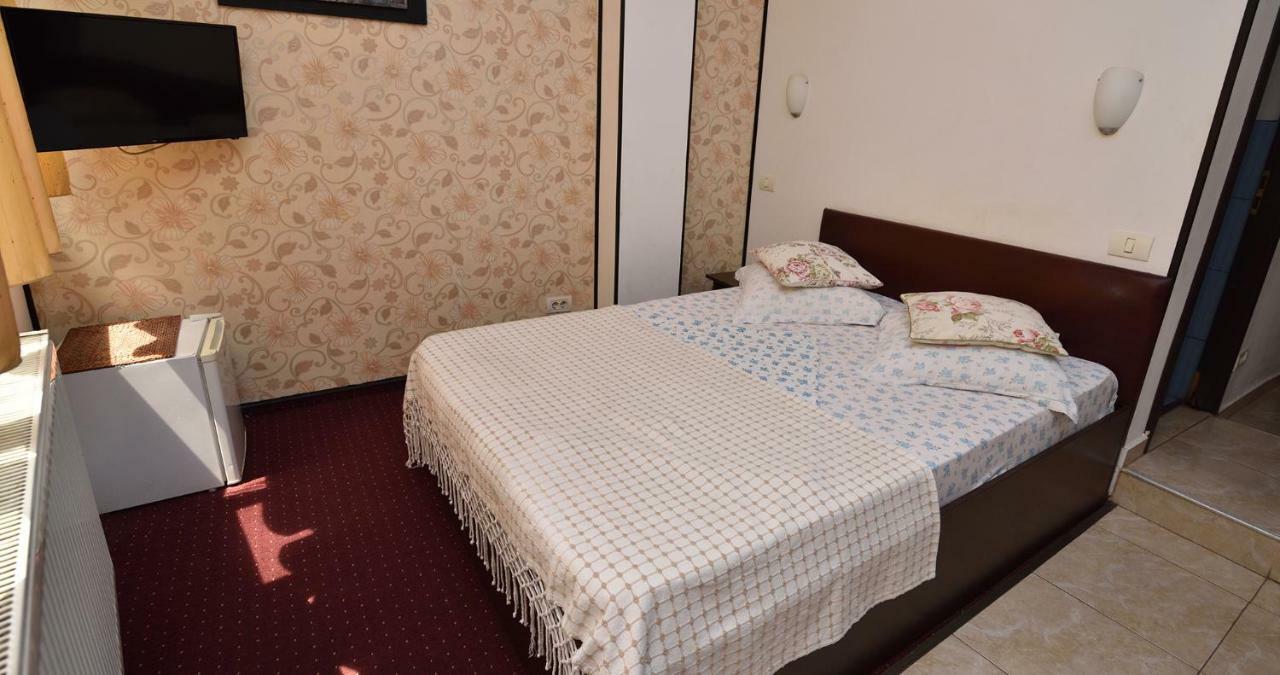 Hotel Taco Bukarest Eksteriør billede